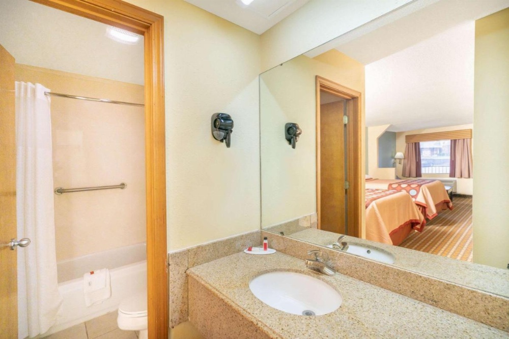 Super 8 by Wyndham North Little Rock/McCain Image 23